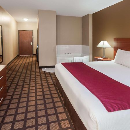 Baymont By Wyndham New Buffalo Exterior foto